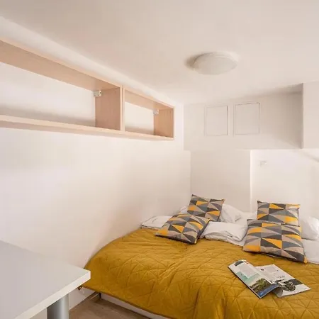 Starterapart * فروتسواف