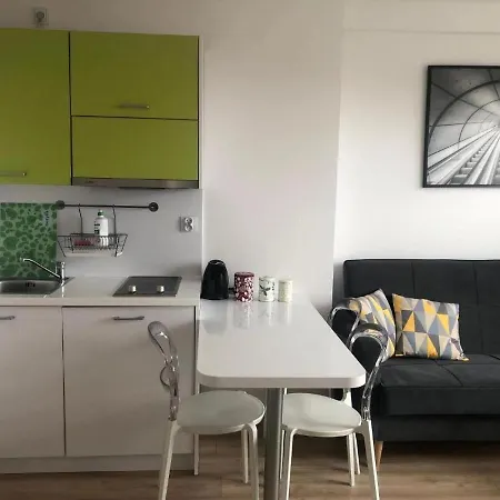 Starterapart * فروتسواف